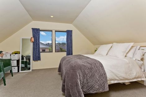 Photo of property in 37 Fields Parade, Oteha, Auckland, 0632