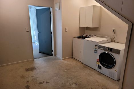 Photo of property in 152 Tasman Street, Mount Cook, Wellington, 6021