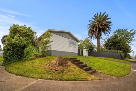 Photo of property in 21 Manawapou Road, Hawera, 4610