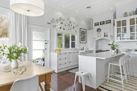 Photo of property in 2 Melrose Street, Roslyn, Dunedin, 9010