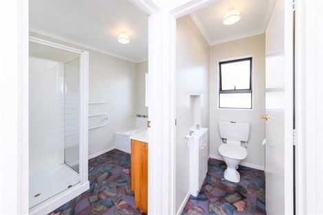 Photo of property in 1 Mcilwaine Place, Marton, 4710