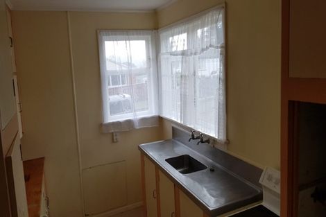 Photo of property in 66- 68 Waihora Crescent, Waitangirua, Porirua, 5024