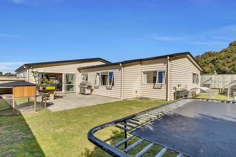 Photo of property in 10 Moonraker Place, Whitby, Porirua, 5024
