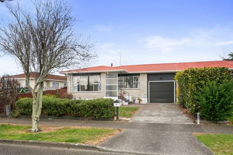 Photo of property in 16 Parker Avenue, Levin, 5510