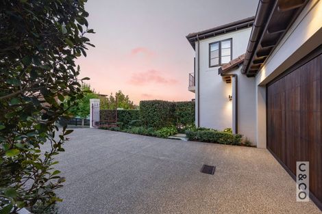 Photo of property in 8 Tauwaka Crescent, Riverhead, 0820