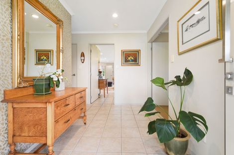 Photo of property in 21 Merlin Close, Huntington, Hamilton, 3210