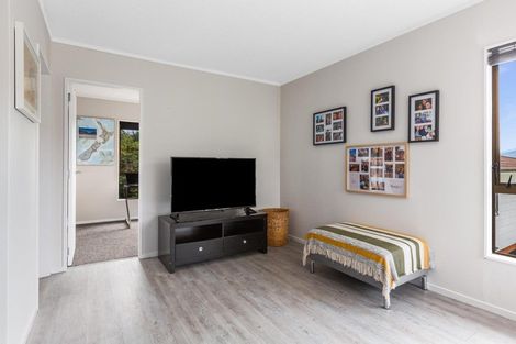 Photo of property in 11 Picketboat Lane, Whitby, Porirua, 5024