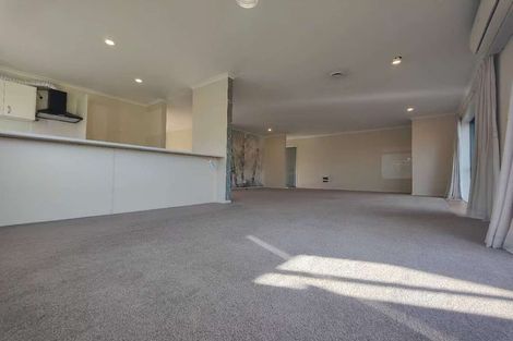 Photo of property in 203 Kilkenny Drive, East Tamaki Heights, Auckland, 2016