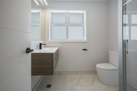 Photo of property in 6 Parekareka Lane, Kenepuru, Porirua, 5022