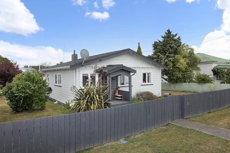 Photo of property in 18 Robert Street, Marton, 4710