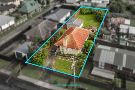 Photo of property in 40 Edwards Avenue, Henderson, Auckland, 0610