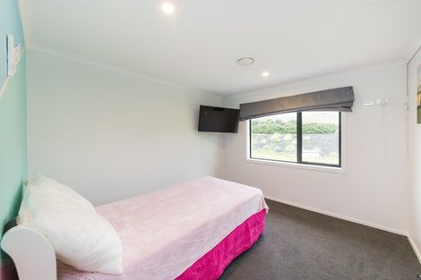 Photo of property in 52 Centre Road, Aokautere, Palmerston North, 4471