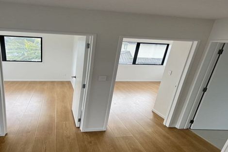 Photo of property in 28 Tiraumea Drive, Pakuranga, Auckland, 2010