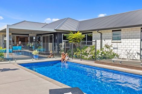 Photo of property in 32 Montiicola Drive, Papamoa Beach, Papamoa, 3118