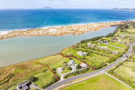 Photo of property in 585 Cove Road, Waipu, 0582