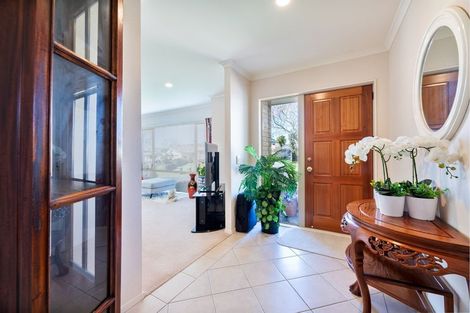 Photo of property in 5 Highfields Terrace, Henderson, Auckland, 0612