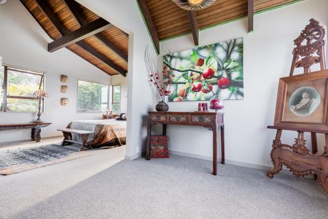 Photo of property in 70 Scenic Drive, Titirangi, Auckland, 0604