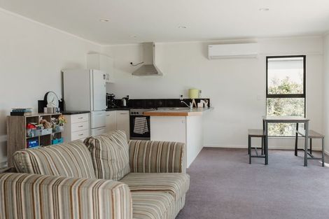 Photo of property in 89 Kakariki Grove, Waikanae, 5036