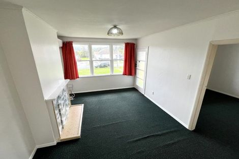 Photo of property in 82-88 Strand Crescent, Naenae, Lower Hutt, 5011