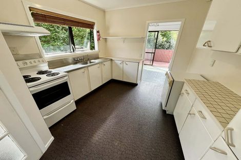 Photo of property in 8 Coletta Lane, Te Atatu South, Auckland, 0610