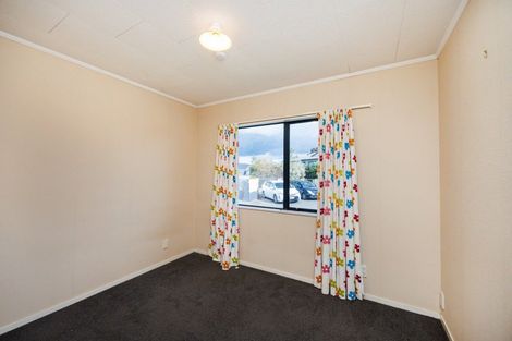 Photo of property in 28 Peppertree Glade, Kelvin Grove, Palmerston North, 4414