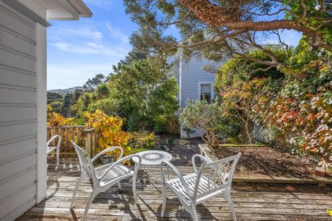 Photo of property in 4 North Terrace, Kelburn, Wellington, 6012