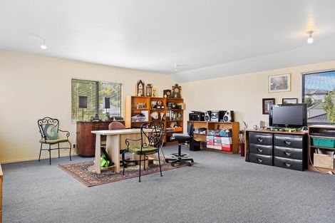 Photo of property in 26 Highcrest Heights, Westmorland, Christchurch, 8025