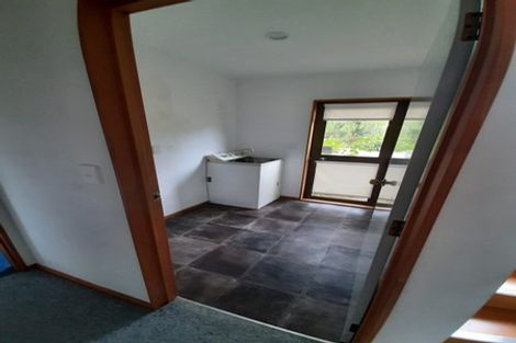 Photo of property in 28 Pohutukawa Avenue, Red Beach, 0932