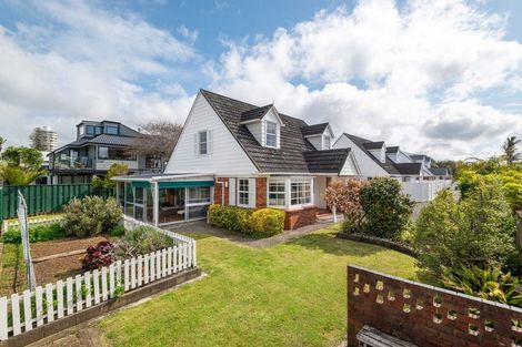 Photo of property in 3/15 Saltburn Road, Milford, Auckland, 0620