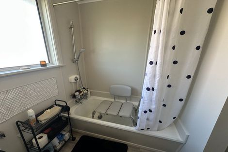 Photo of property in 96 Main Road, Titahi Bay, Porirua, 5022