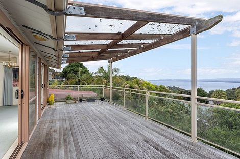 Photo of property in 17 Sea Vista Avenue, Beach Haven, Auckland, 0626