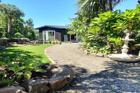 Photo of property in 15 Puriri Place, Tuateawa, Coromandel, 3583