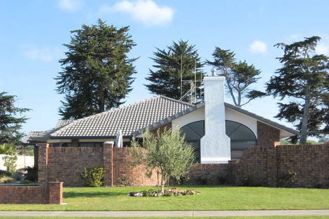 Photo of property in 96 Sovereign Drive, Papamoa Beach, Papamoa, 3118