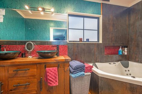 Photo of property in 18 Rose Place, Awapuni, Palmerston North, 4412