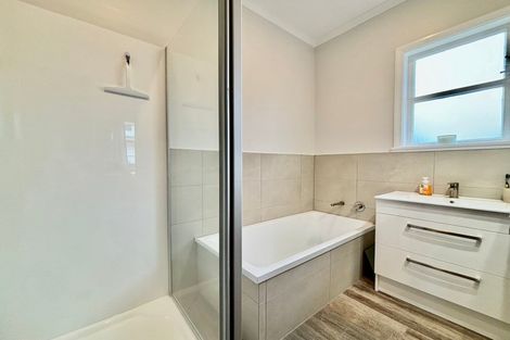 Photo of property in 1 Russell Street, Waterloo, Lower Hutt, 5011