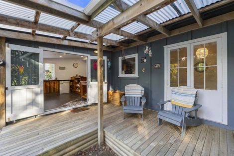 Photo of property in 15 East Street, Raglan, 3225
