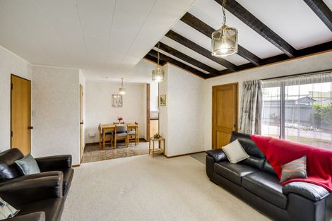 Photo of property in 2/64 Avondale Road, Taradale, Napier, 4112