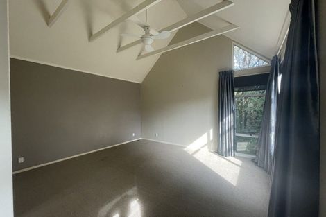 Photo of property in 68b Chatsworth Road, Silverstream, Upper Hutt, 5019