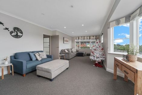 Photo of property in 2 Lambert Way, Paraparaumu, 5032