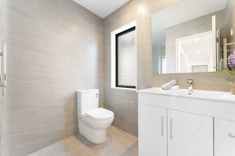 Photo of property in 14a River Road, Te Atatu Peninsula, Auckland, 0610