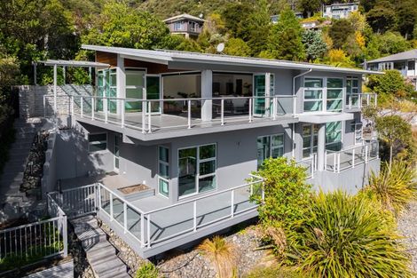 Photo of property in 2 Finlay Grove, Waikawa, Picton, 7220