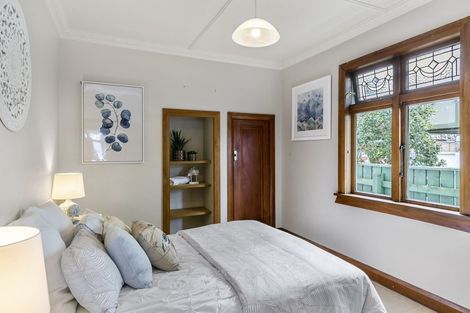 Photo of property in 238 Queens Drive, Lyall Bay, Wellington, 6022