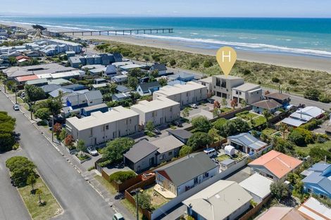 Photo of property in 255 Marine Parade, New Brighton, Christchurch, 8061