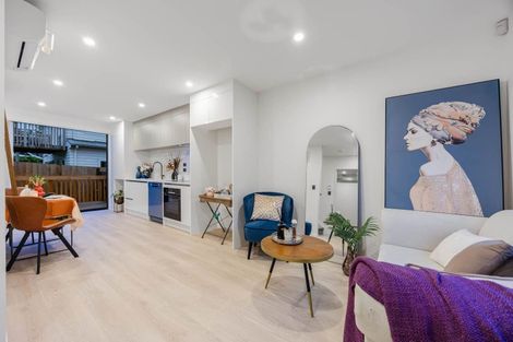 Photo of property in 25a Oteha Valley Road, Northcross, Auckland, 0632