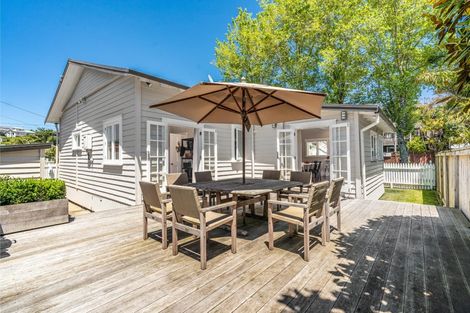 Photo of property in 2 Tennyson Street, Northcote Point, Auckland, 0627