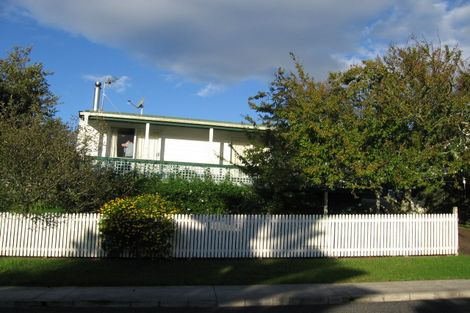 Photo of property in 1 Pomelo Road, Te Atatu South, Auckland, 0610