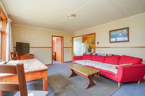 Photo of property in 17 Half Mile Road, Tuatapere, 9620