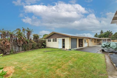 Photo of property in 16 Suffolk Crescent, Feilding, 4702