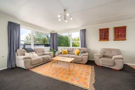 Photo of property in 11 Pauline Way, Paparangi, Wellington, 6037
