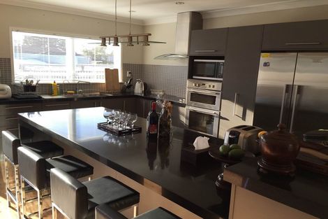 Photo of property in 43 Minaret Drive, Bucklands Beach, Auckland, 2014